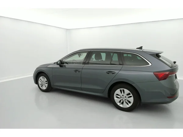SKODA Octavia Combi (2021) — foto 33 van 36