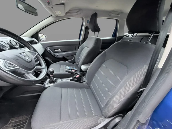 Dacia Duster (2022) — foto 16 van 18