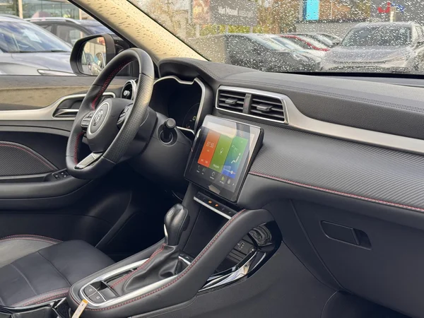 MG ZS (2024) — foto 18 van 19