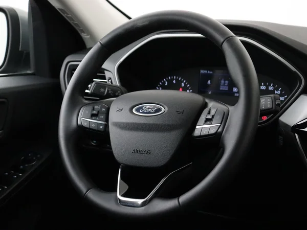 FORD Kuga (2024) — foto 14 van 28