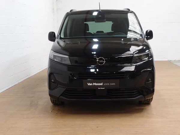 Opel Combo Life (2024) — foto 18 van 18