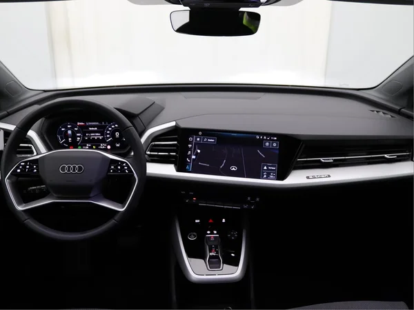 AUDI Q4 Sportback e-tron (2022) — foto 3 van 18