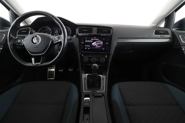 Volkswagen Golf (2019) — foto 3 van 16