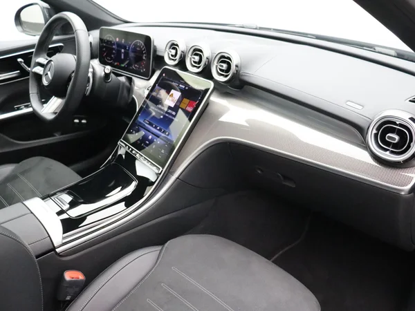 Mercedes-Benz C-Klasse (2025) — foto 18 van 28