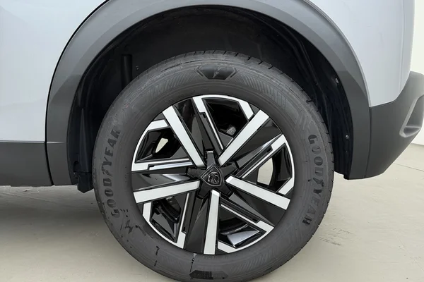 Peugeot 2008 (2025) — foto 14 van 17