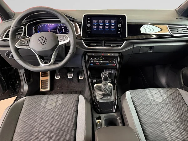 VOLKSWAGEN T-Roc (2026) — foto 2 van 23