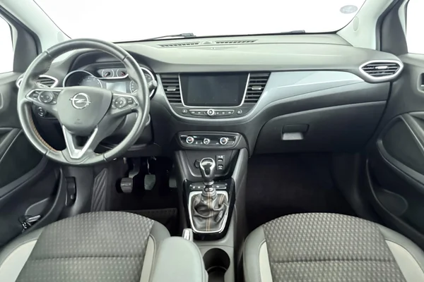 Opel Crossland (2021) — foto 9 van 28