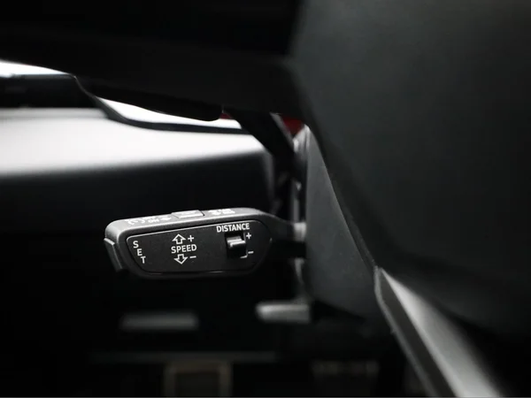 AUDI A5 Avant e-hybrid (PHEV) (2025) — foto 9 van 23