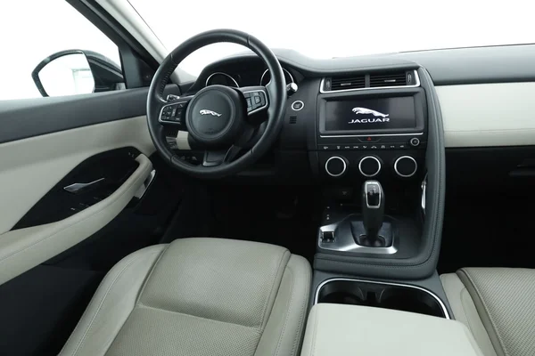 Jaguar E-Pace (2020) — foto 4 van 16