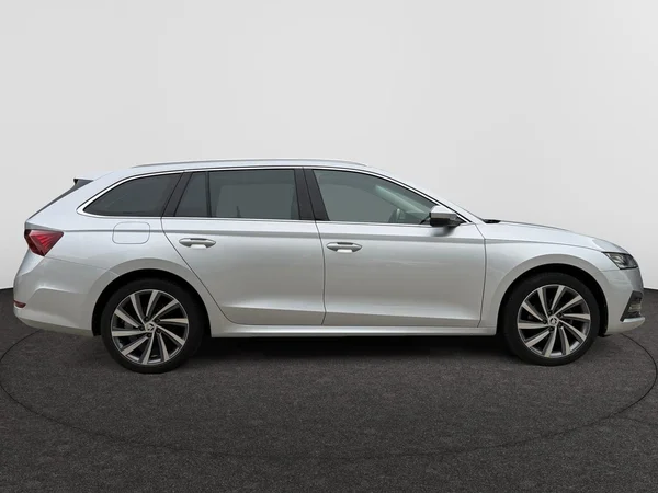 SKODA Octavia Combi (2021) — foto 22 van 24