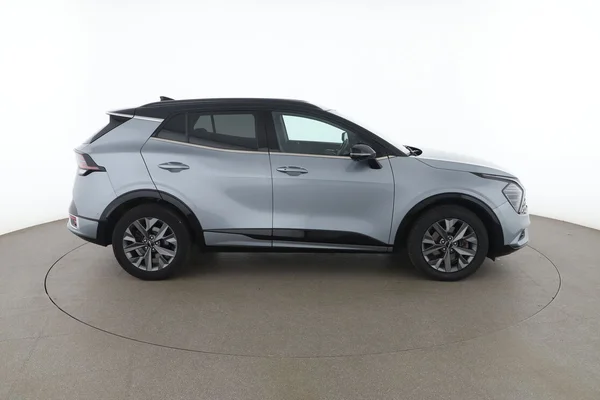Kia Sportage (2022) — foto 13 van 16