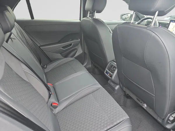 VOLKSWAGEN T-Roc (2026) — foto 24 van 24