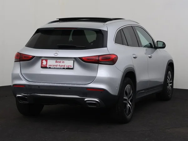 MERCEDES GLA 180 (2022) — foto 23 van 30