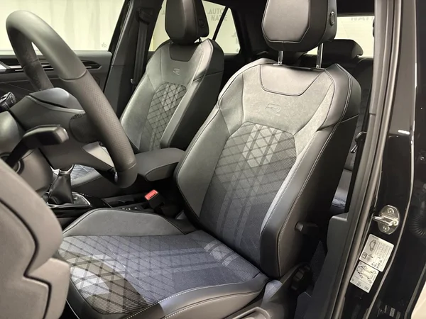 VOLKSWAGEN T-Roc (2026) — foto 6 van 15