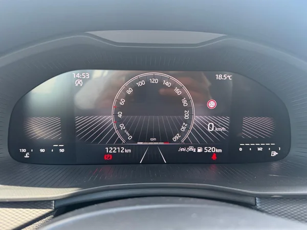 SKODA Kamiq (2024) — foto 6 van 18