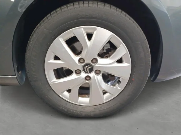 Citroën C4 Picasso (2017) — foto 25 van 25