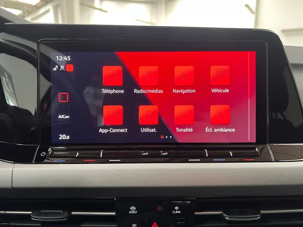 VOLKSWAGEN Golf VIII (2023) — foto 2 van 20