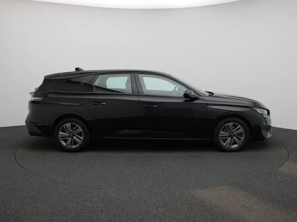 Peugeot 308 (2022) — foto 34 van 37