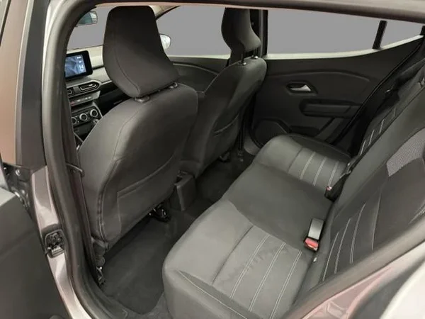 Dacia Sandero Stepway (2025) — foto 17 van 17