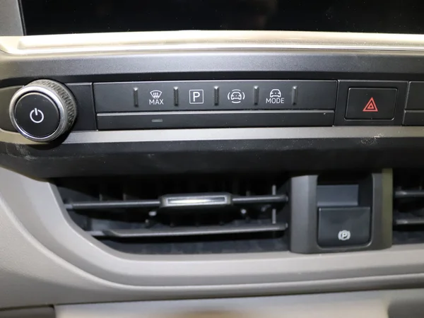 VOLKSWAGEN Transporter T7 30 Fou Swb (2025) — foto 5 van 20