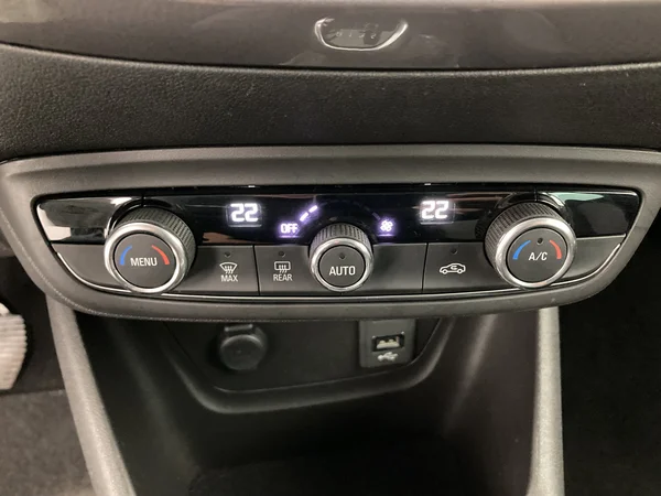 OPEL Crossland X (2019) — foto 15 van 36