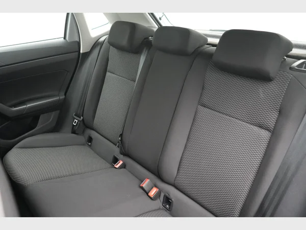 VOLKSWAGEN Polo (2021) — foto 13 van 22