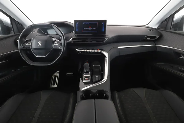 Peugeot 5008 (2021) — foto 3 van 16