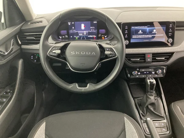 SKODA Kamiq (2025) — foto 6 van 36