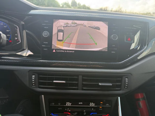 VOLKSWAGEN Taigo (2022) — foto 2 van 19