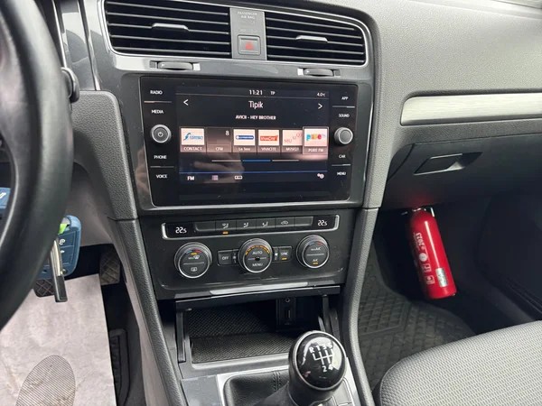 VOLKSWAGEN Golf VII (2017) — foto 5 van 21