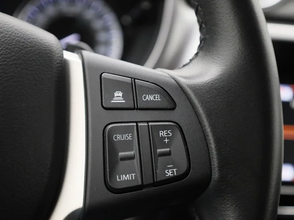 Suzuki Grand Vitara (2023) — foto 19 van 39