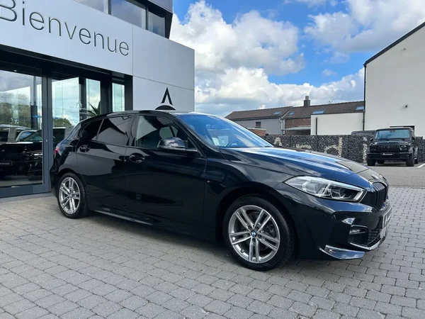 Bmw 118 (2024) — foto 11 van 22