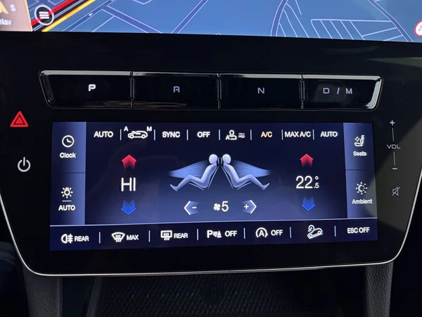 Maserati Grecale (2025) — foto 17 van 30