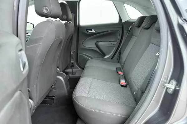 Opel Crossland (2022) — foto 16 van 17
