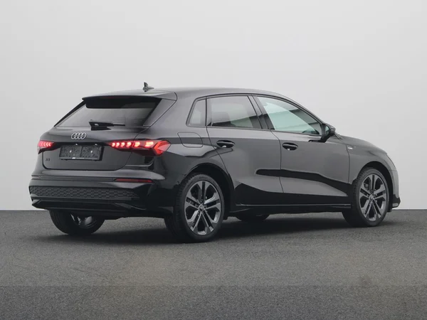 AUDI A3 Sportback (2025) — foto 12 van 21