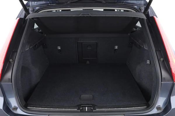 Volvo XC40 (2022) — foto 8 van 16