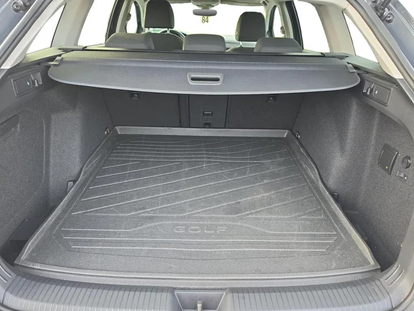 VOLKSWAGEN Golf VIII SW (2023) — foto 14 van 24