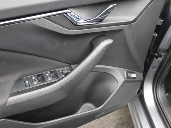 SKODA Kamiq (2024) — foto 8 van 30