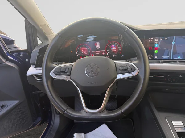 VOLKSWAGEN Golf VIII SW (2025) — foto 8 van 19