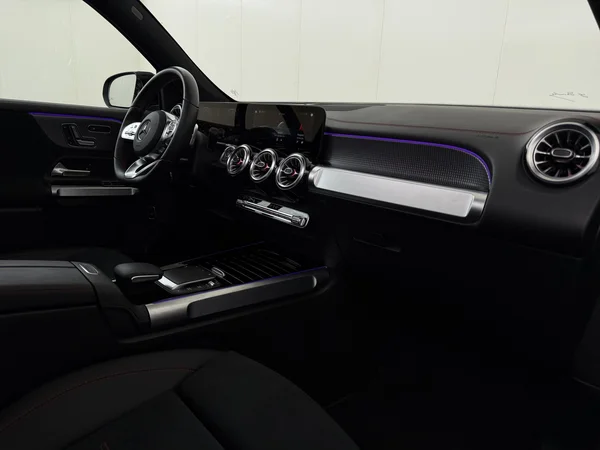 MERCEDES EQB 250 (2022) — foto 3 van 35