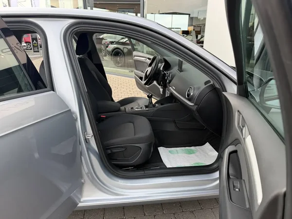 Audi A3 (2016) — foto 5 van 19