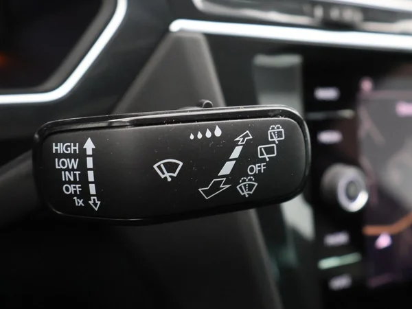 VOLKSWAGEN Tiguan eHybrid (PHEV) (2022) — foto 6 van 24