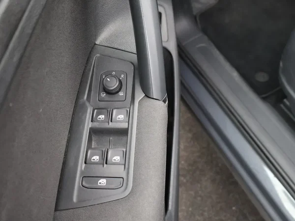 Volkswagen Tiguan (2021) — foto 13 van 29