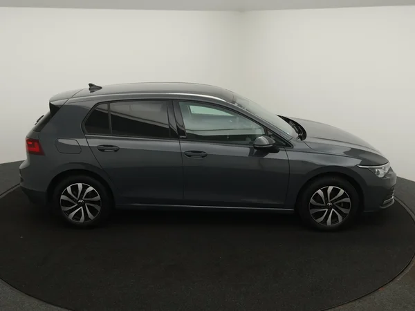 VOLKSWAGEN Golf VIII (2023) — foto 23 van 25