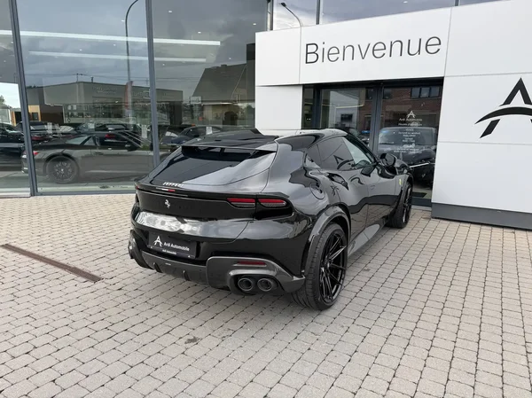Ferrari Purosangue (2025) — foto 21 van 37