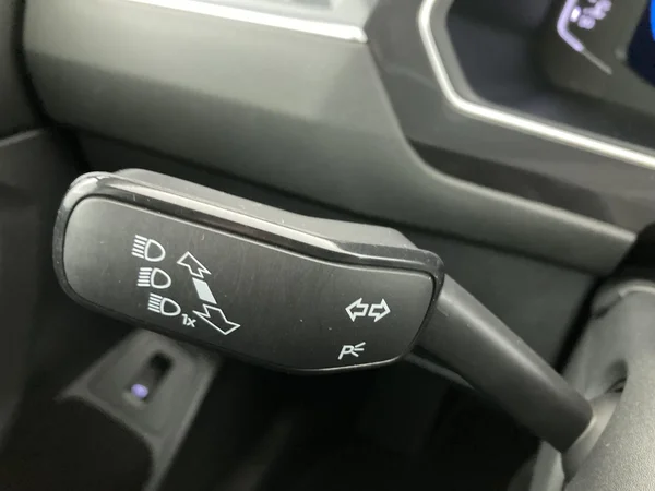 VOLKSWAGEN Tiguan Allspace (2021) — foto 22 van 36