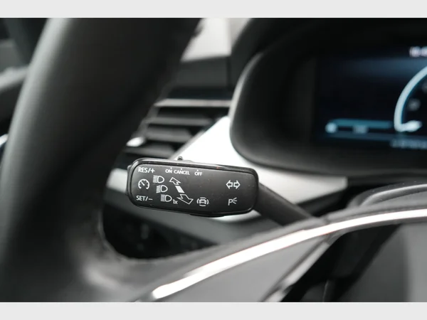 SKODA Kamiq (2023) — foto 9 van 28