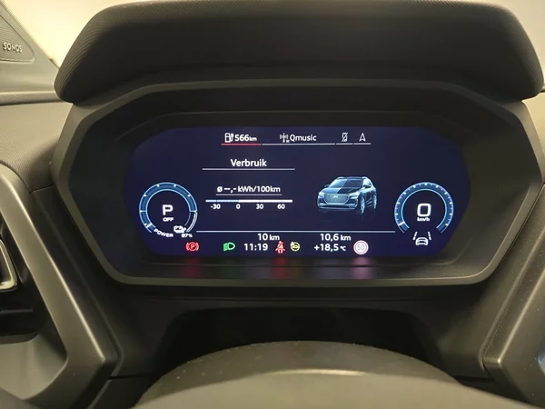 AUDI Q4 e-tron (2025) — foto 23 van 24