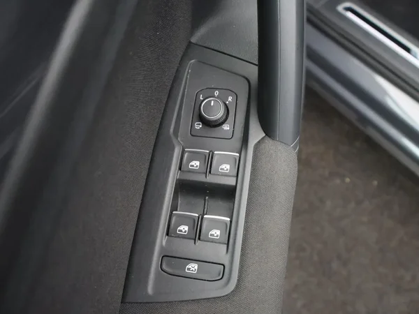 Volkswagen Tiguan (2022) — foto 13 van 29