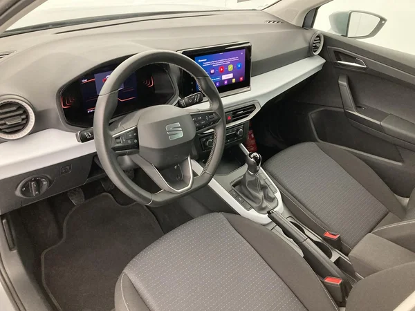 SEAT Arona (2023) — foto 6 van 36